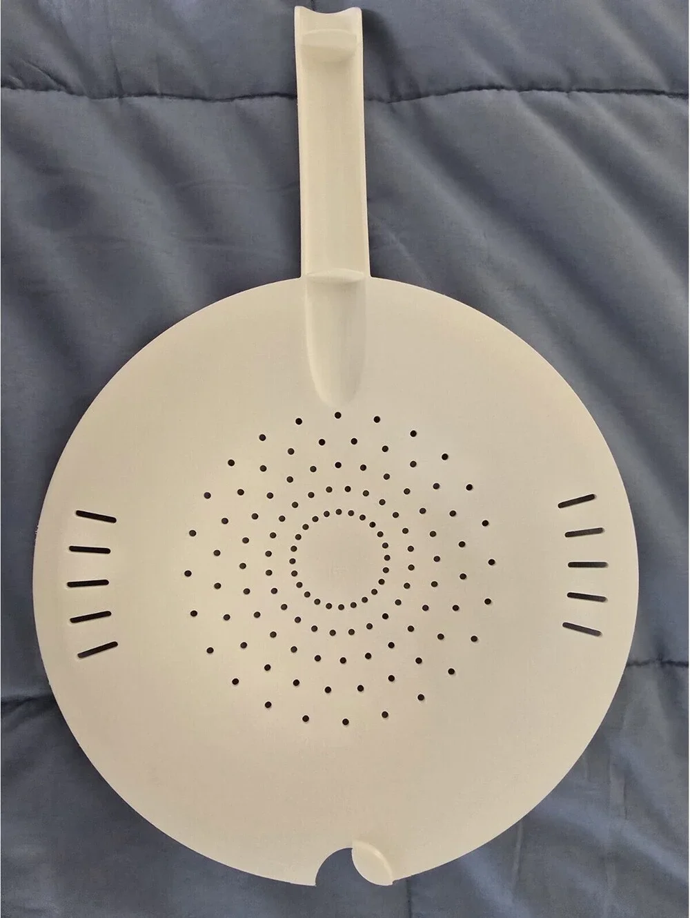 Tupperware 2-Piece Locking Lid White Plastic Double Colander/Strainer--2 Quart